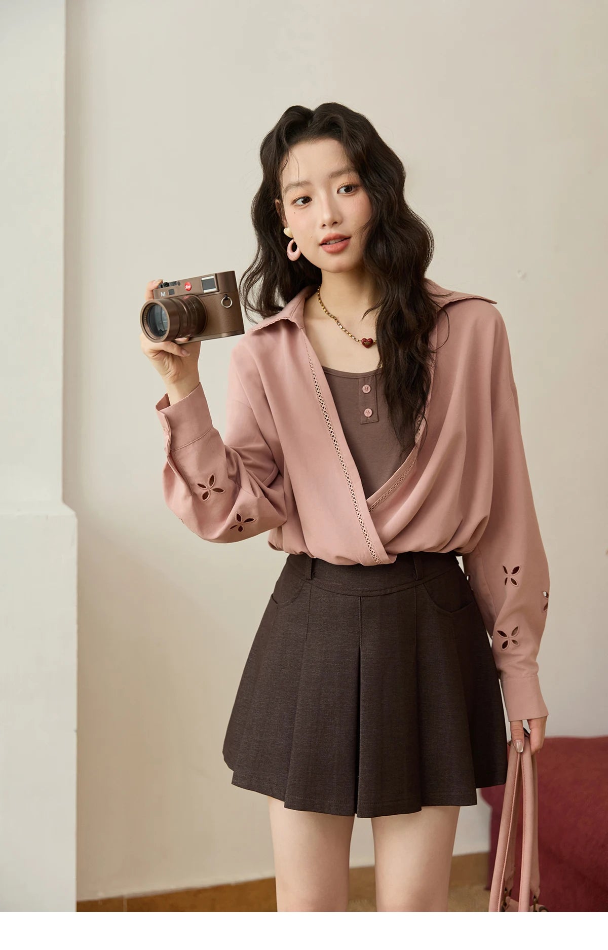 MISHOW Fake Two-piece Blouse Contrasting Color V-Neck MXE45C2403