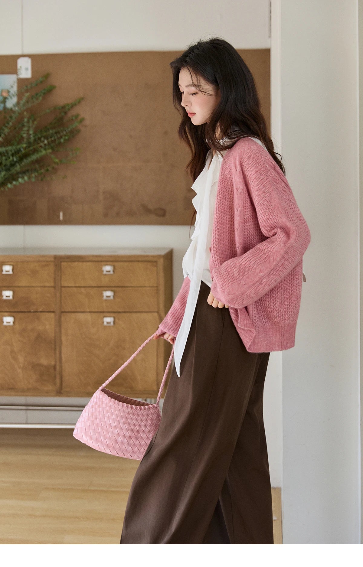 Mishow Dusty Pink V-Neck Knitted Cardigan MXF11Z2898