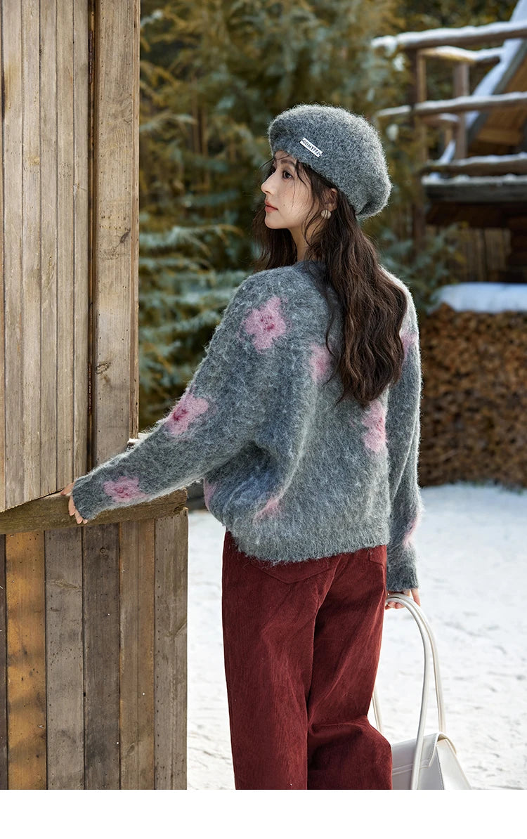 Mishow Wool Yarn Plush Fur Flower O-Neck Pullover MXD56Z1001