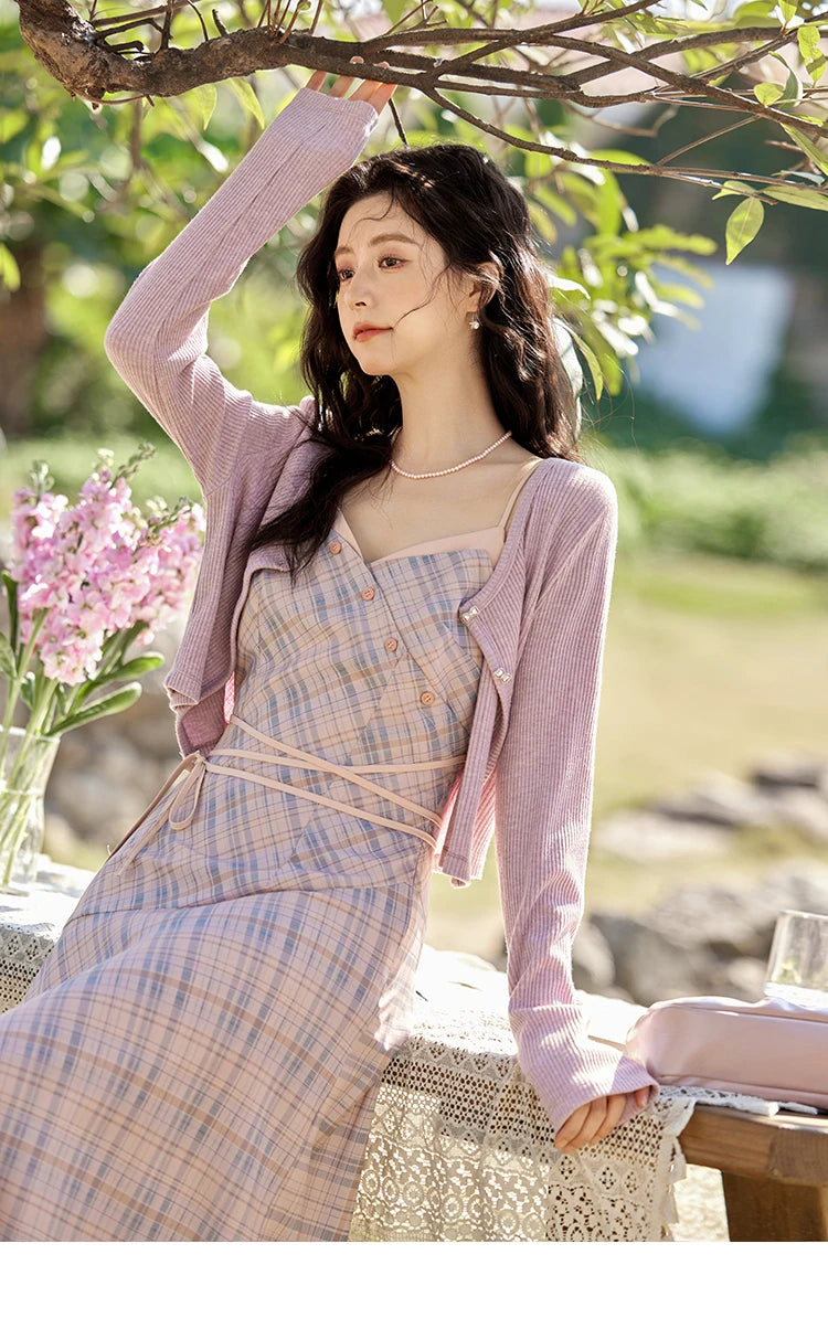 Mishow Butterfly Button Slim Fit Cardigan MXE11Z1104
