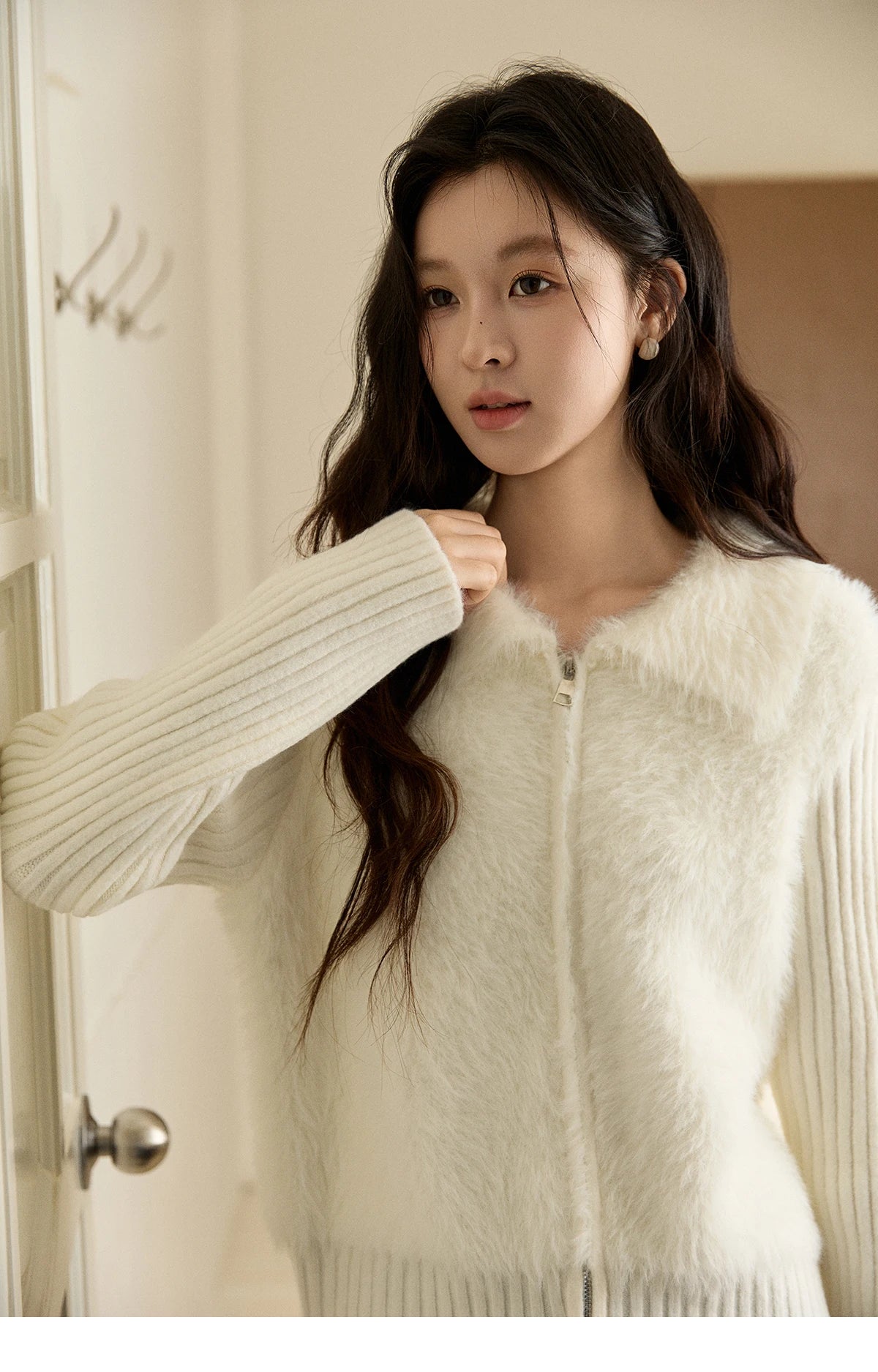 Mishow White Faux Fur Fake Two-Piece Zipper Cardigan MXE94Z2992