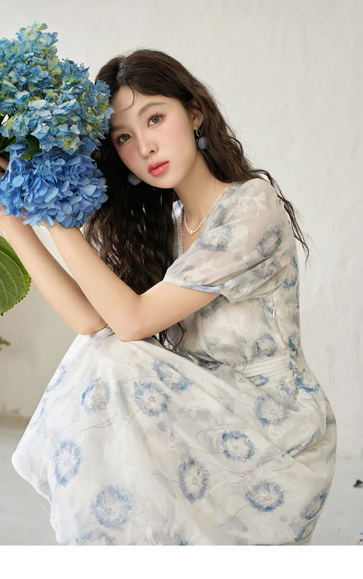 Mishow Taraxacum Print V-Neck Puff Sleeve Dress MXC39L1555