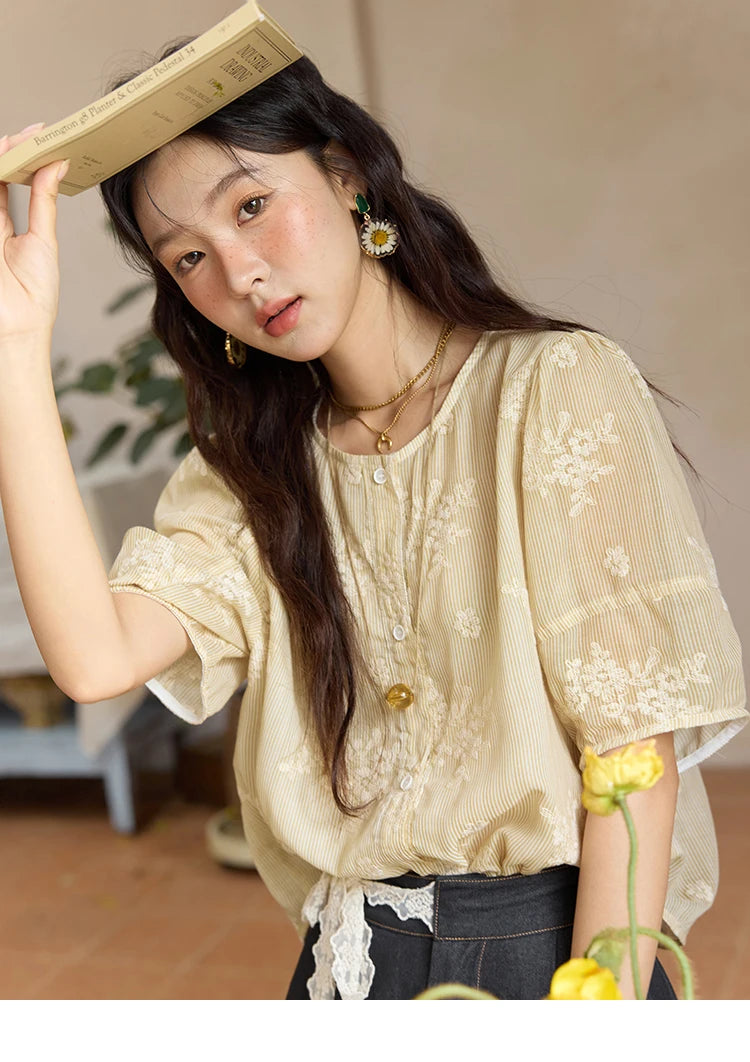 MISHOW French Retro Embroidered Floral Blouse Round Neck Puff Sleeve MXE36X1874