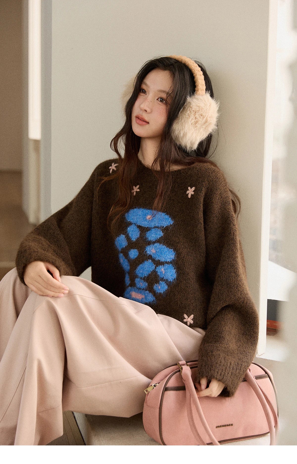 Mishow Lucky Bottle 3D Floral Color Block Sweater MXE91Z2840