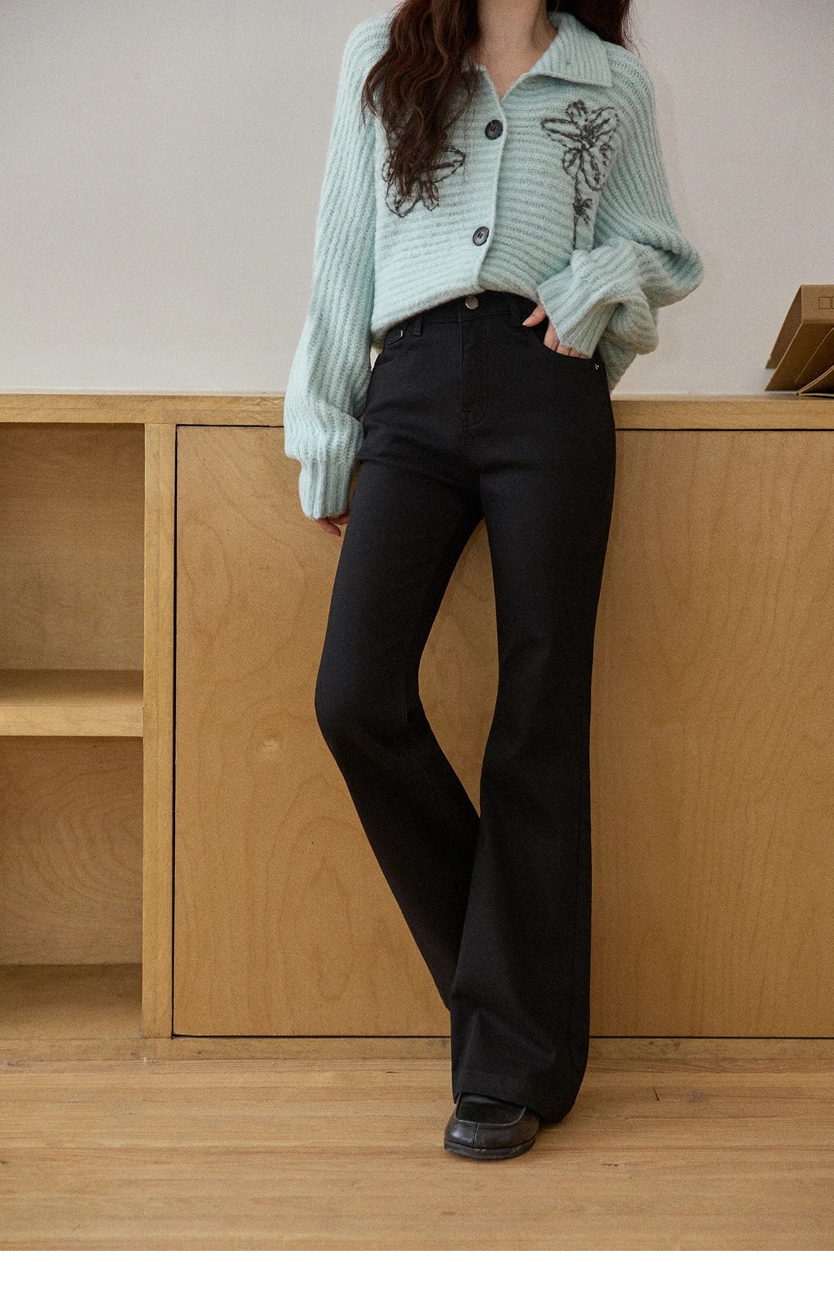 Mishow Vintage Black High Waist Flared Jeans MXE51K1098