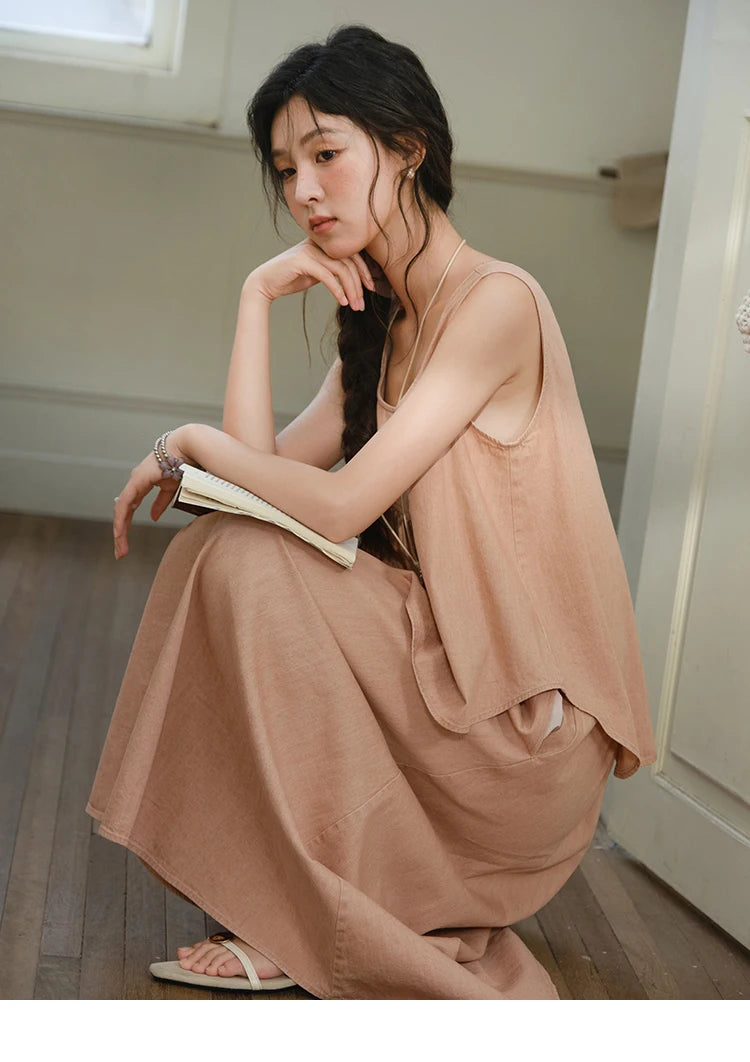 Mishow U-Neck Sleeveless Top & A-Line Skirt Set MXE35T0606