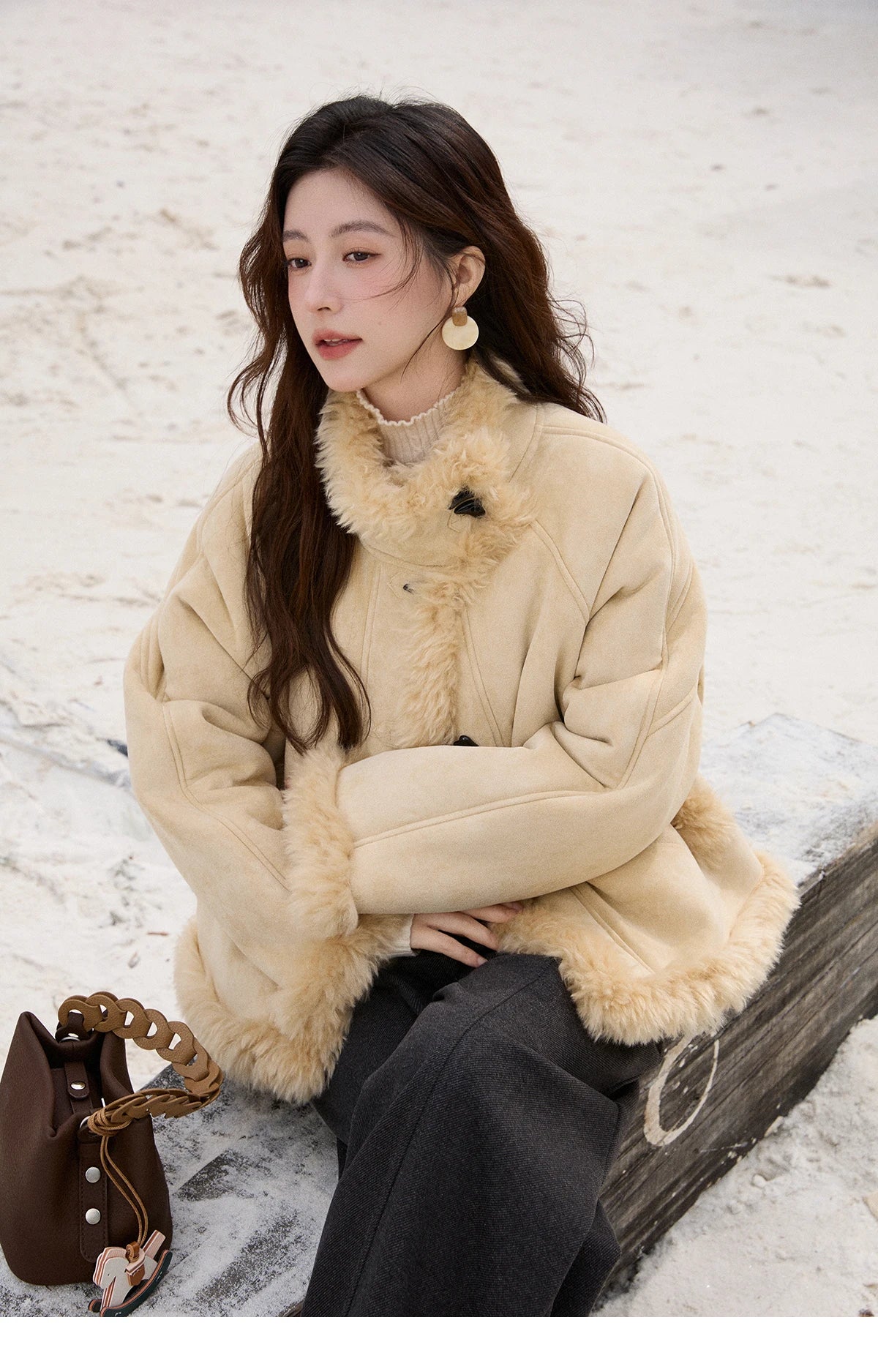 Mishow Yellow Stand-Up Collar Shearling Coat MXE92W1017