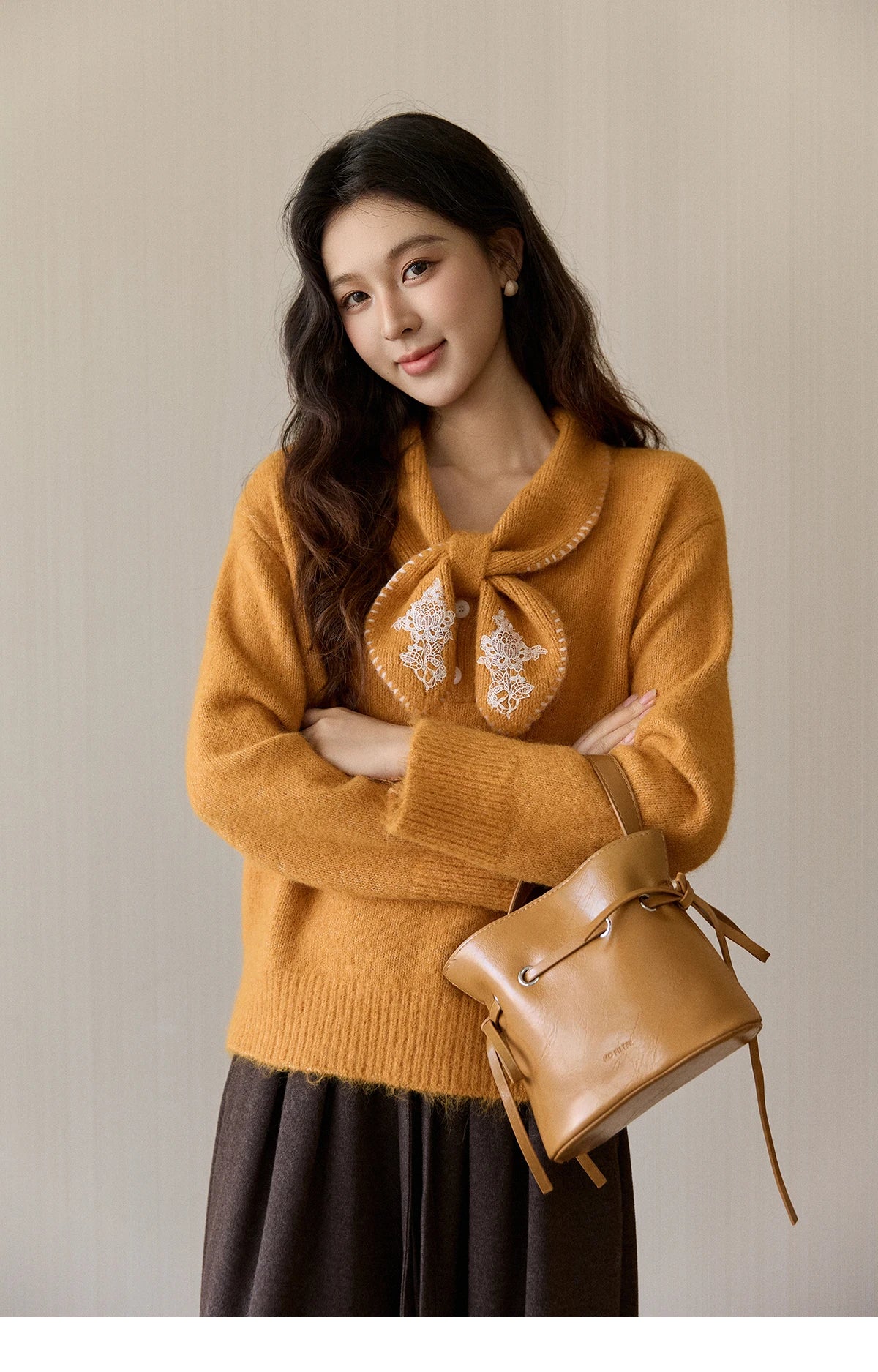 Mishow Yellow Bow Collar Lace Splicing Sweater MXE94Z2971
