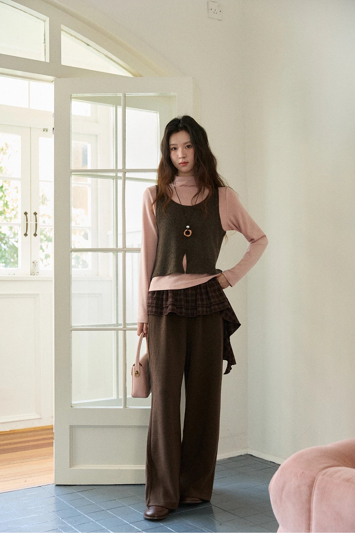 Mishow Retro Turtleneck Top & Square Collar Vest Set MXE88T1440