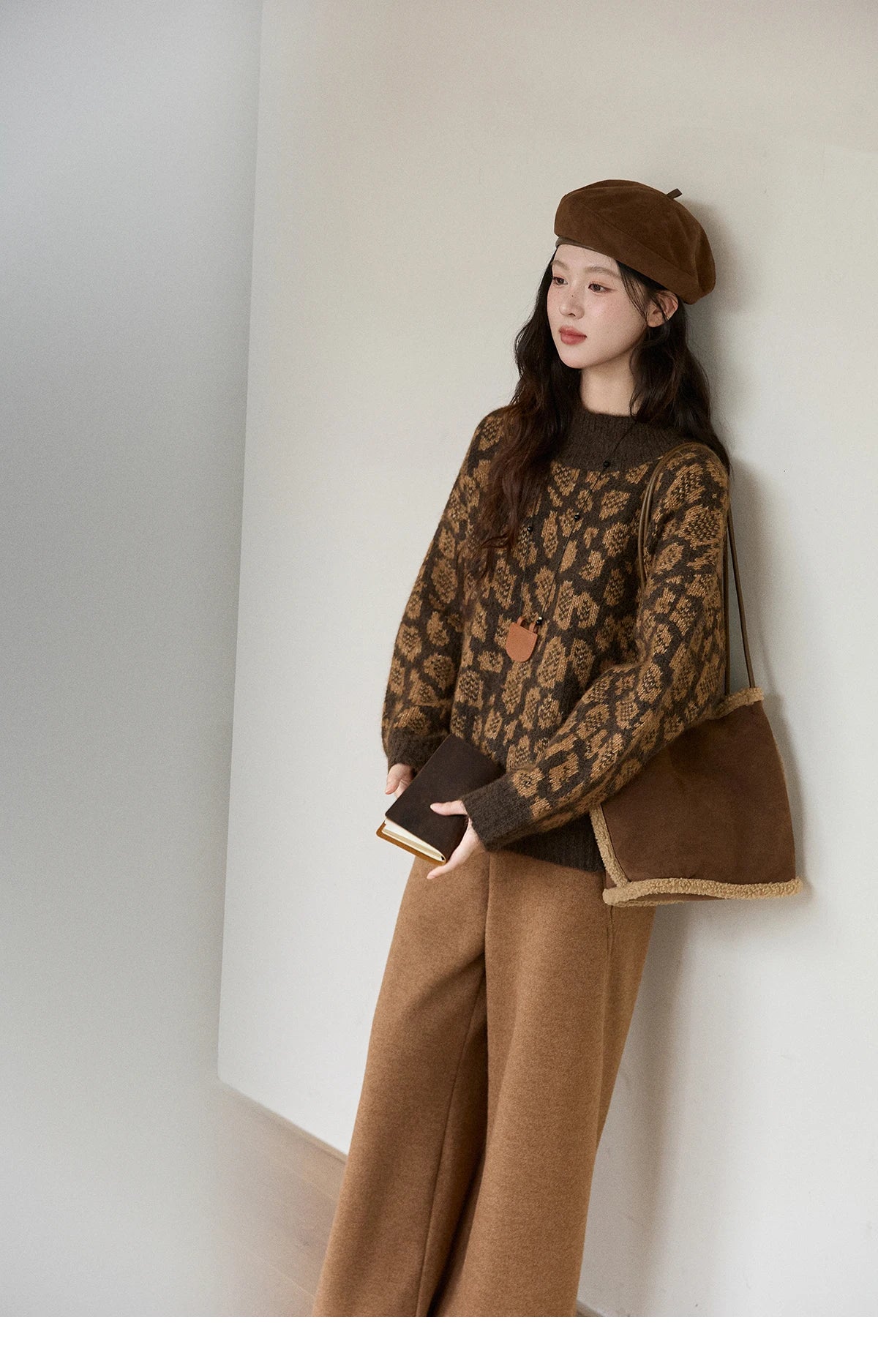 Mishow Color Block Leopard Jacquard Half Turtleneck Sweater MXE91Z2839