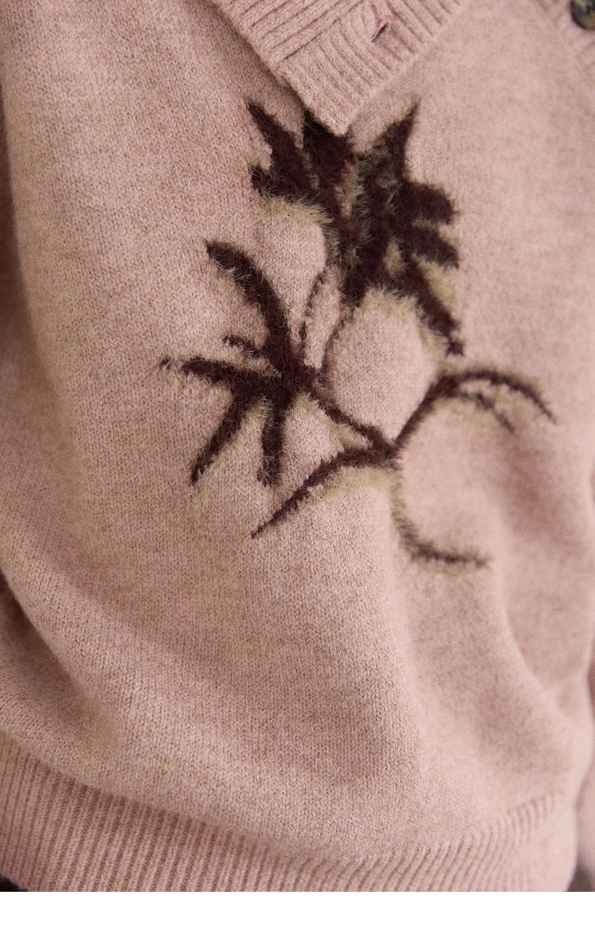 Mishow Plant Jacquard Turtleneck Pullover MXE86Z2658