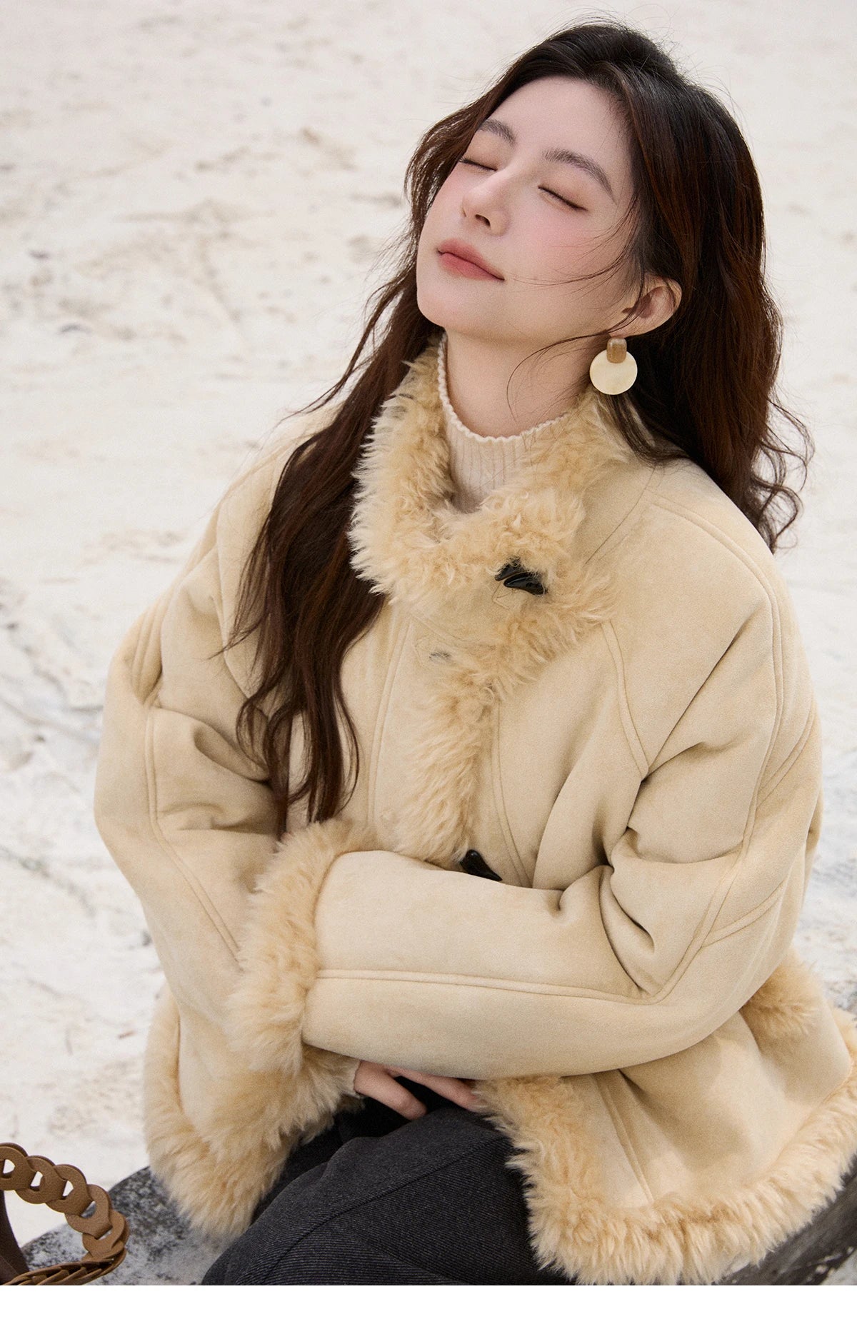 Mishow Yellow Stand-Up Collar Shearling Coat MXE92W1017