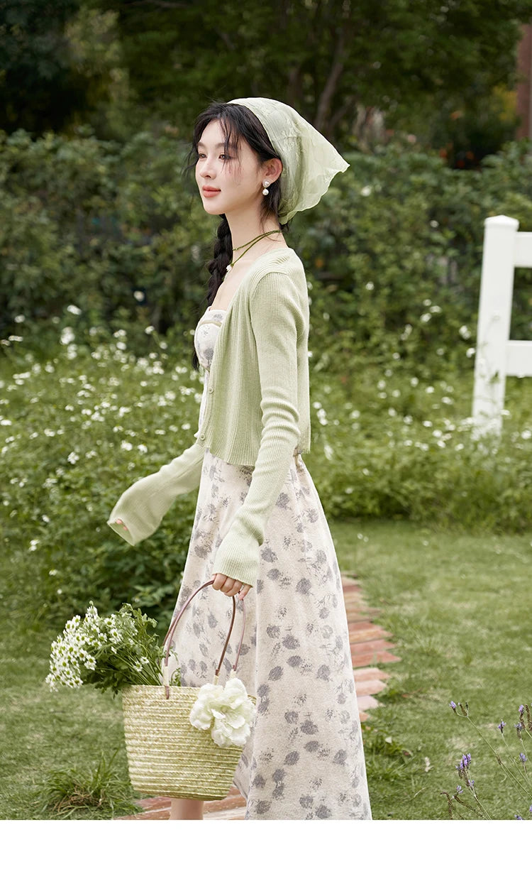 Mishow Floral Camisole Top & Elastic Waist Skirt Set MXD14D0026