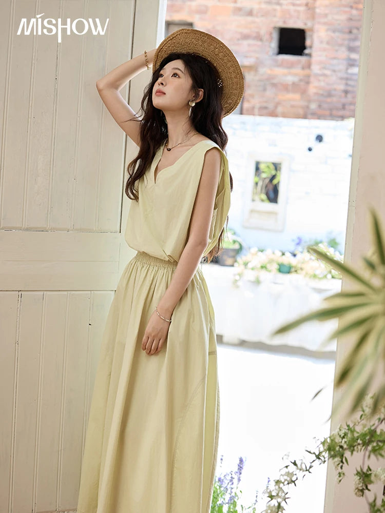 Mishow Solid V-Neck Sleeveless Vest & Elastic Waist Skirt Set MXE34T0604