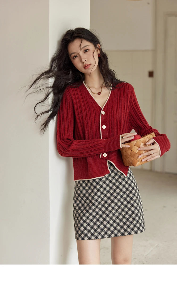 Mishow French Gentle V-Neck Color Clash Cardigan MXD34Z0925