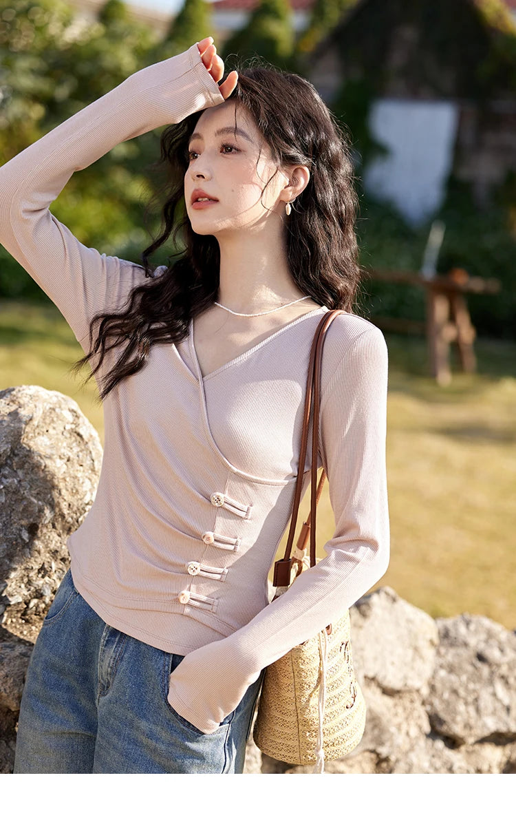 Mishow Solid V-Neck Slim Knit Sweater MXE11Z1076