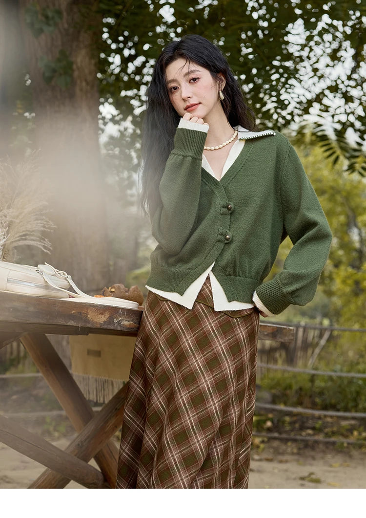 Mishow Fake Two-Piece Splicing V-Neck Cardigan MXD41Z0712