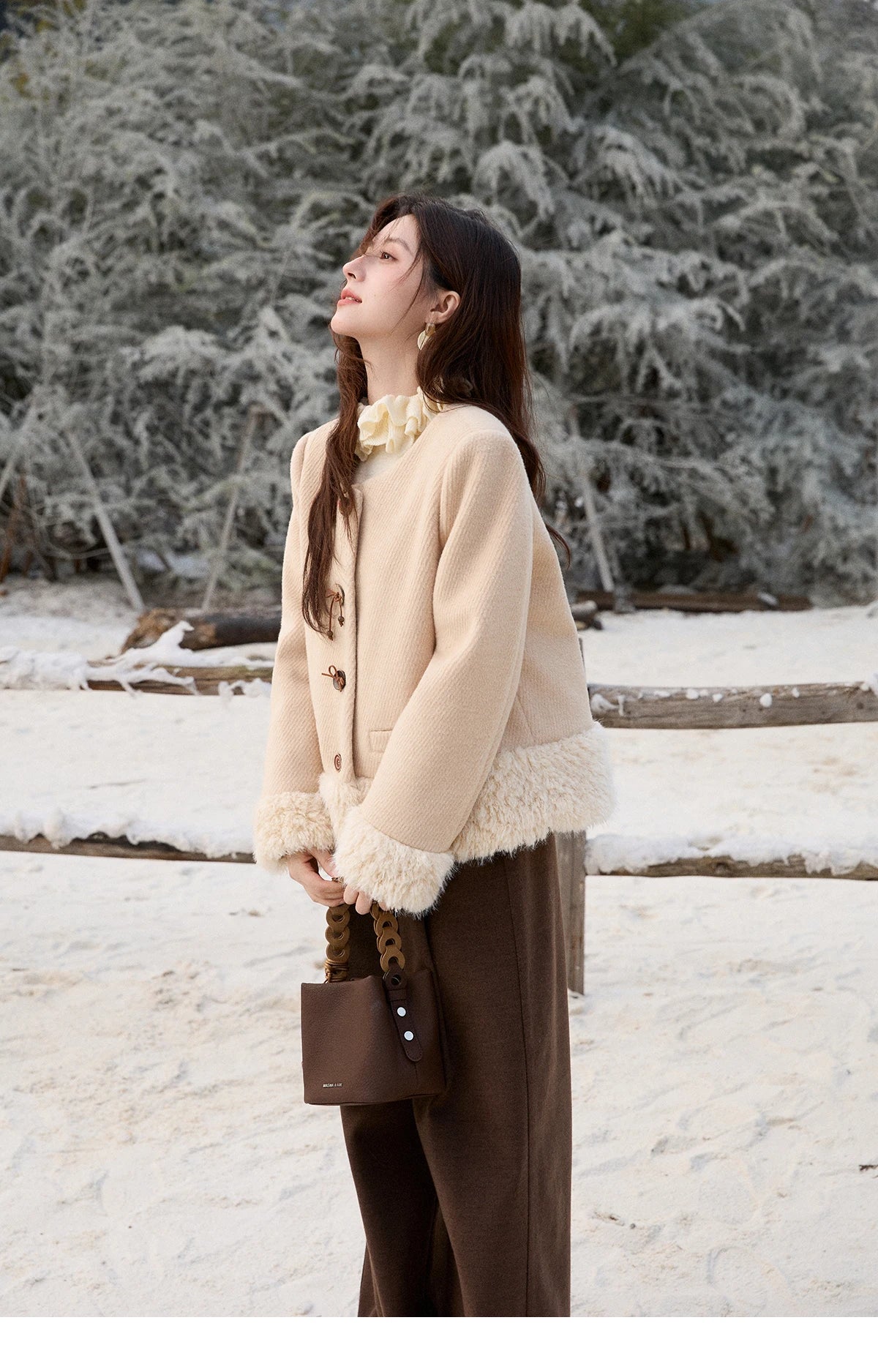 Mishow Retro Apricot Wool Plush Splicing Short Coat MXE92W0998