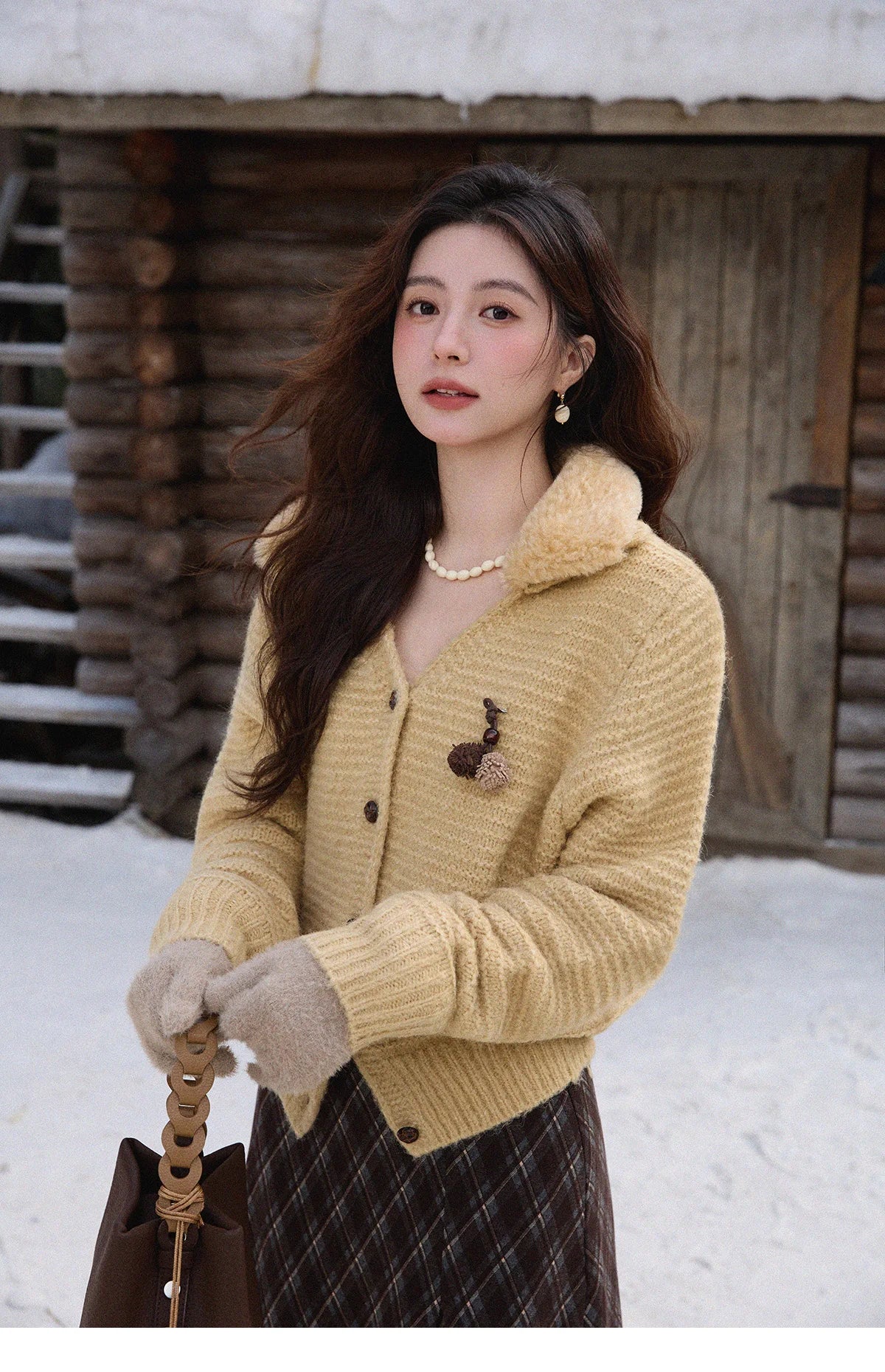 Mishow Detachable Fur Collar V-Neck Cardigan MXE90Z2758