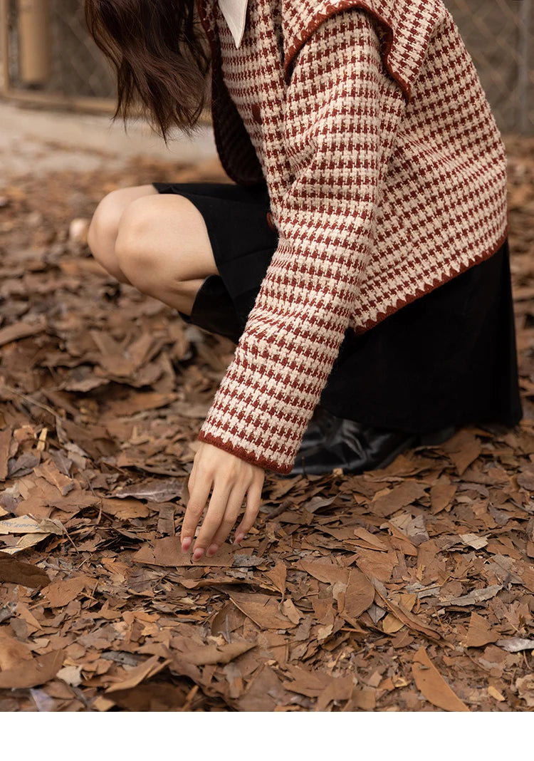 Mishow Elegant Plaid Wool Blend Short Coat MXB42W0479