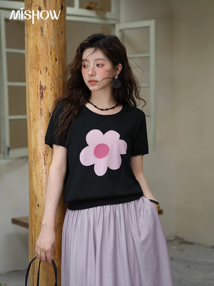Mishow Contrast Color Flower Knit Tee MXE39Z1311