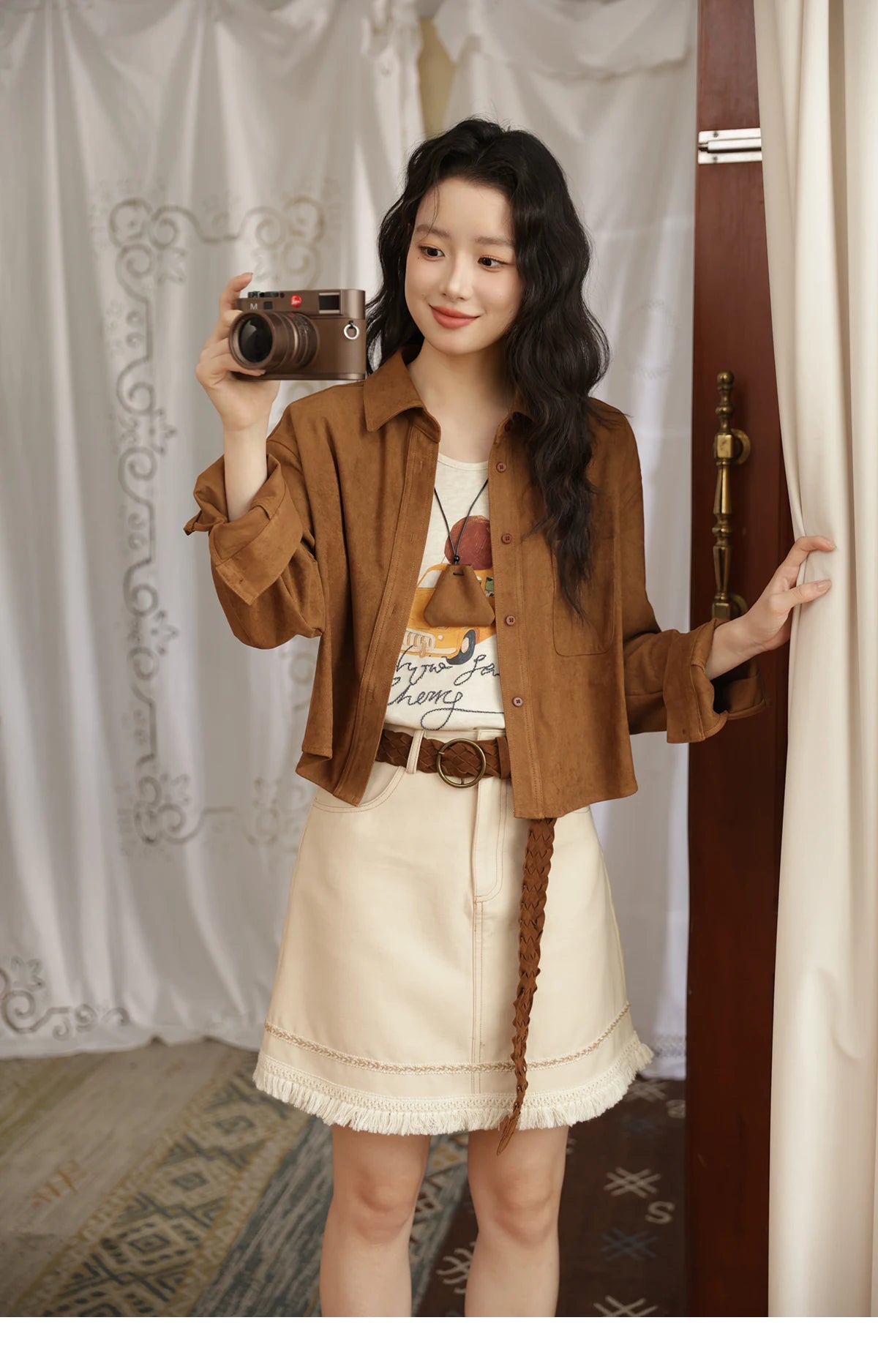 MISHOW Retro Turn Down Collar Short Jacket Patch Pocket MXE45C2413