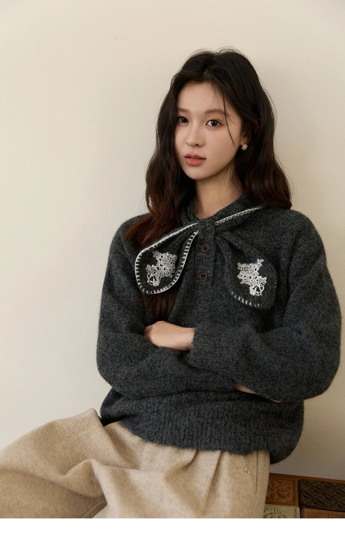 Mishow Yellow Bow Collar Lace Splicing Sweater MXE94Z2971