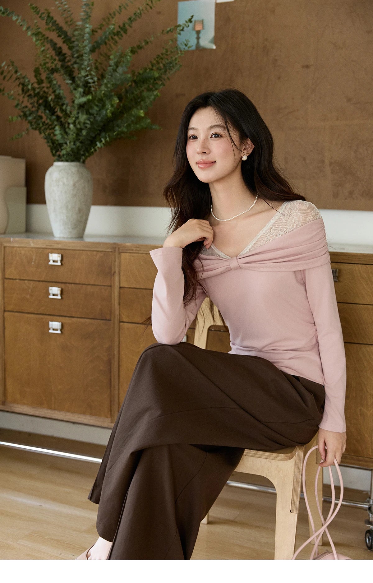 Mishow Lace Patchwork One Shoulder Tee MXF108Z1026