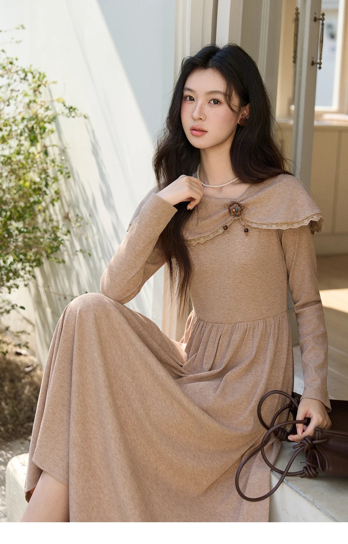 Mishow Khaki Large Collar Pleated Knit Dress MXF11L2553