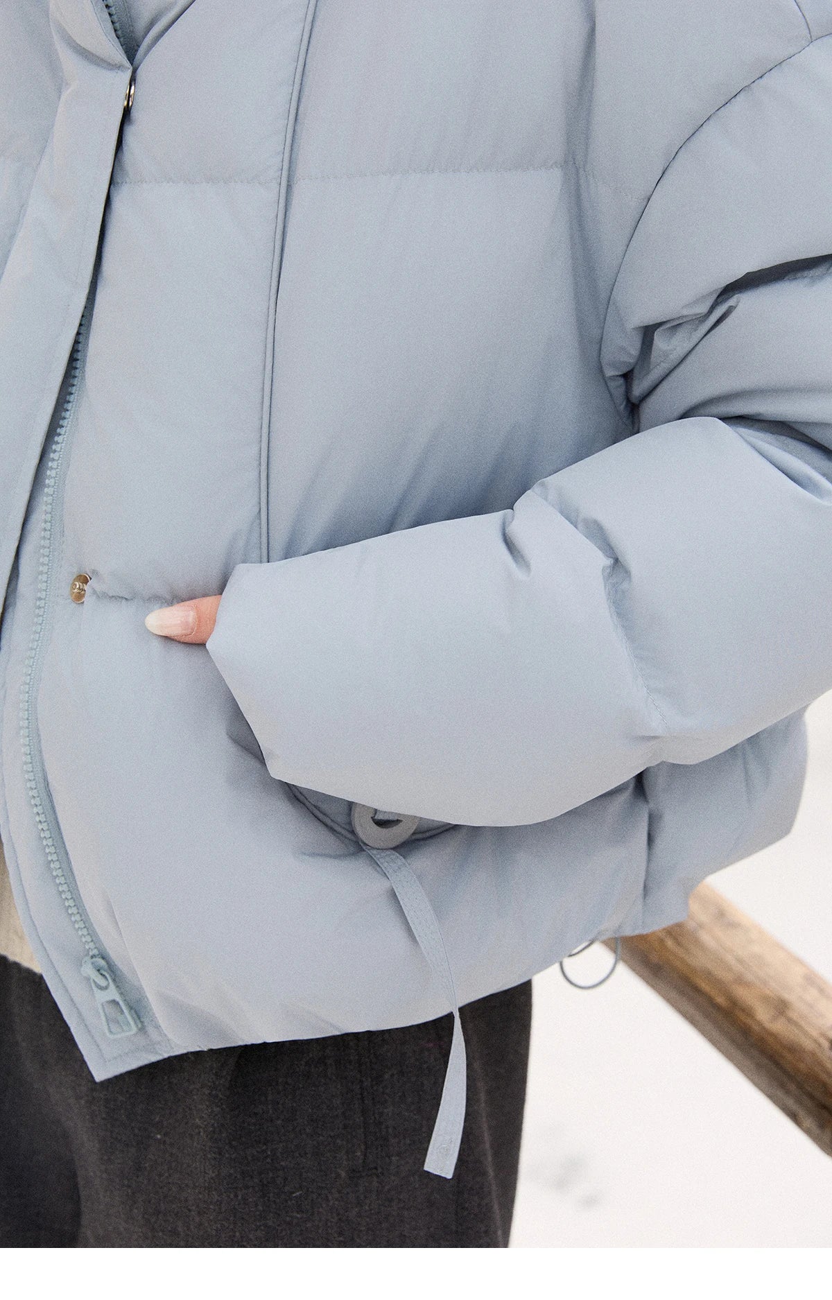 Mishow Blue Turn-Down Collar Short Down Jacket MXE51Y0083