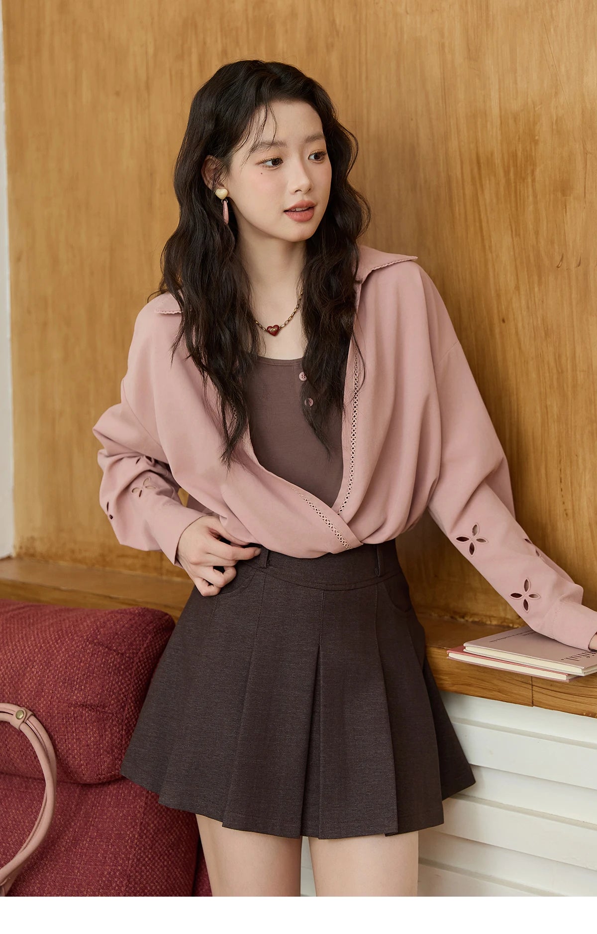 MISHOW Fake Two-piece Blouse Contrasting Color V-Neck MXE45C2403