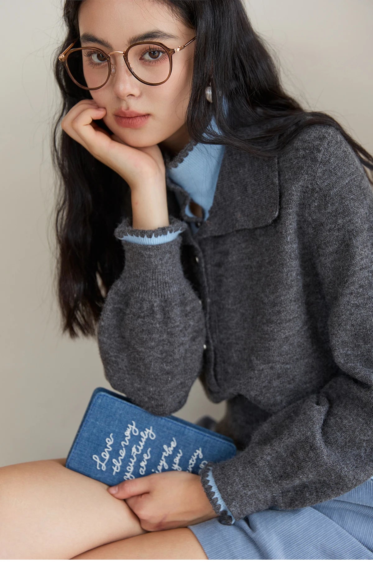 Mishow Double-Layer Turn-Down Collar Loose Sweater MXE45Z2502