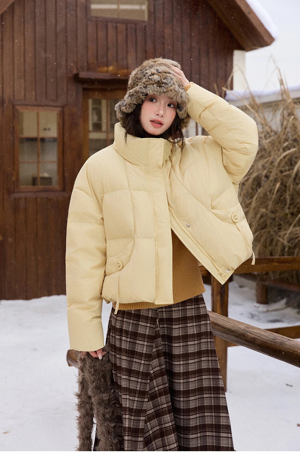 Mishow Blue Turn-Down Collar Short Down Jacket MXE51Y0083