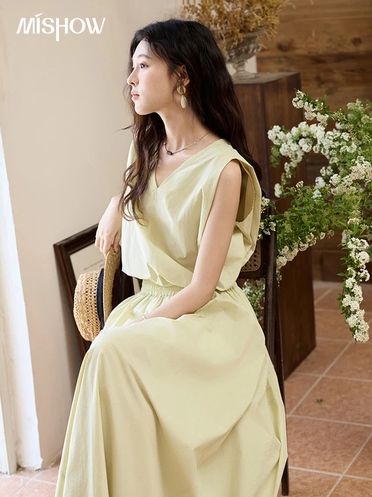 Mishow Solid V-Neck Sleeveless Vest & Elastic Waist Skirt Set MXE34T0604