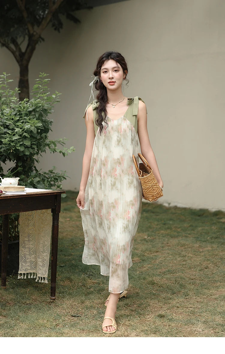 Mishow French Floral Suspender Vacation Dress MXD28L1862