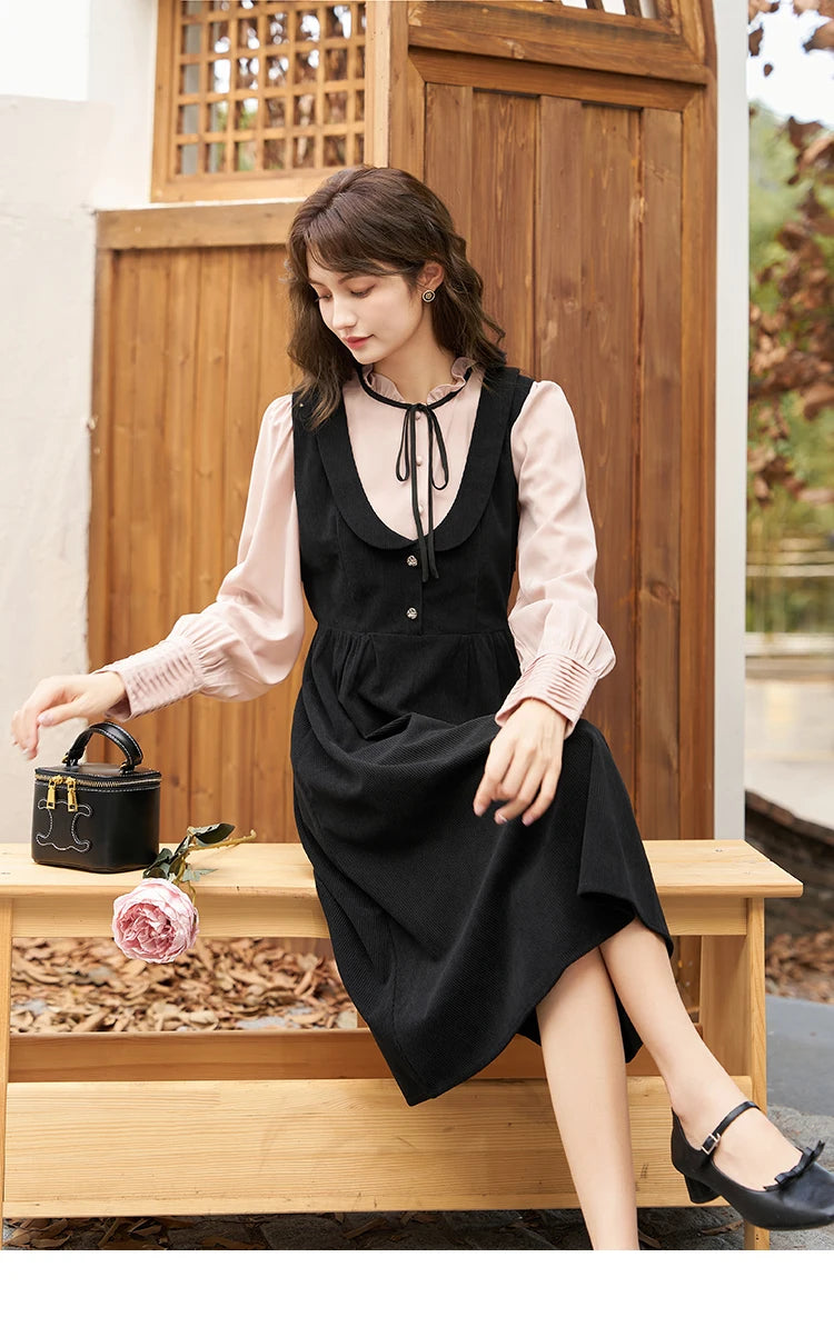 Mishow French Vintage U-Neck Sleeveless Dress MXC43L1570