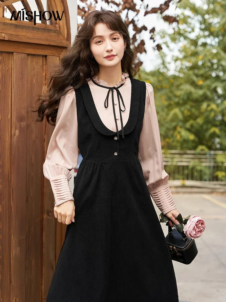 Mishow French Vintage U-Neck Sleeveless Dress MXC43L1570