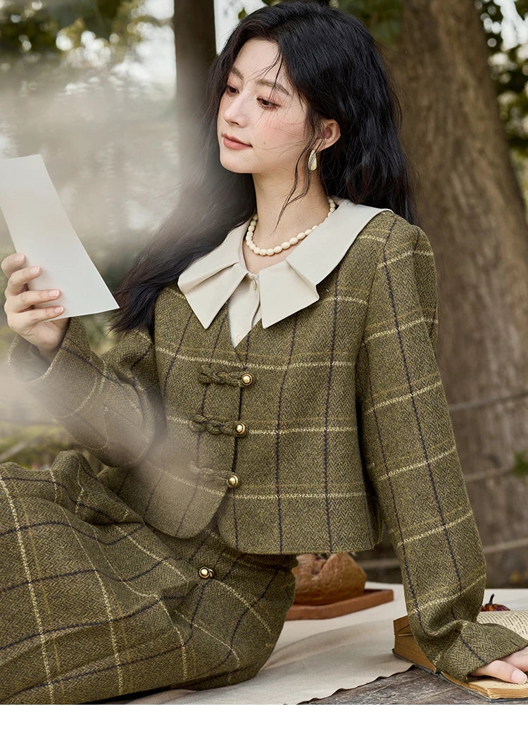Mishow Retro Plaid Doll Collar Tweed Jacket & Pleated Skirt Set MXD48W0469