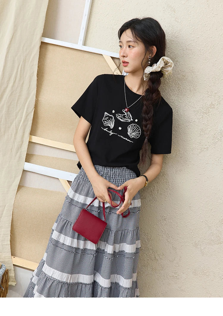 Mishow Shell Embroidered Round Neck Tee MXE34T0570