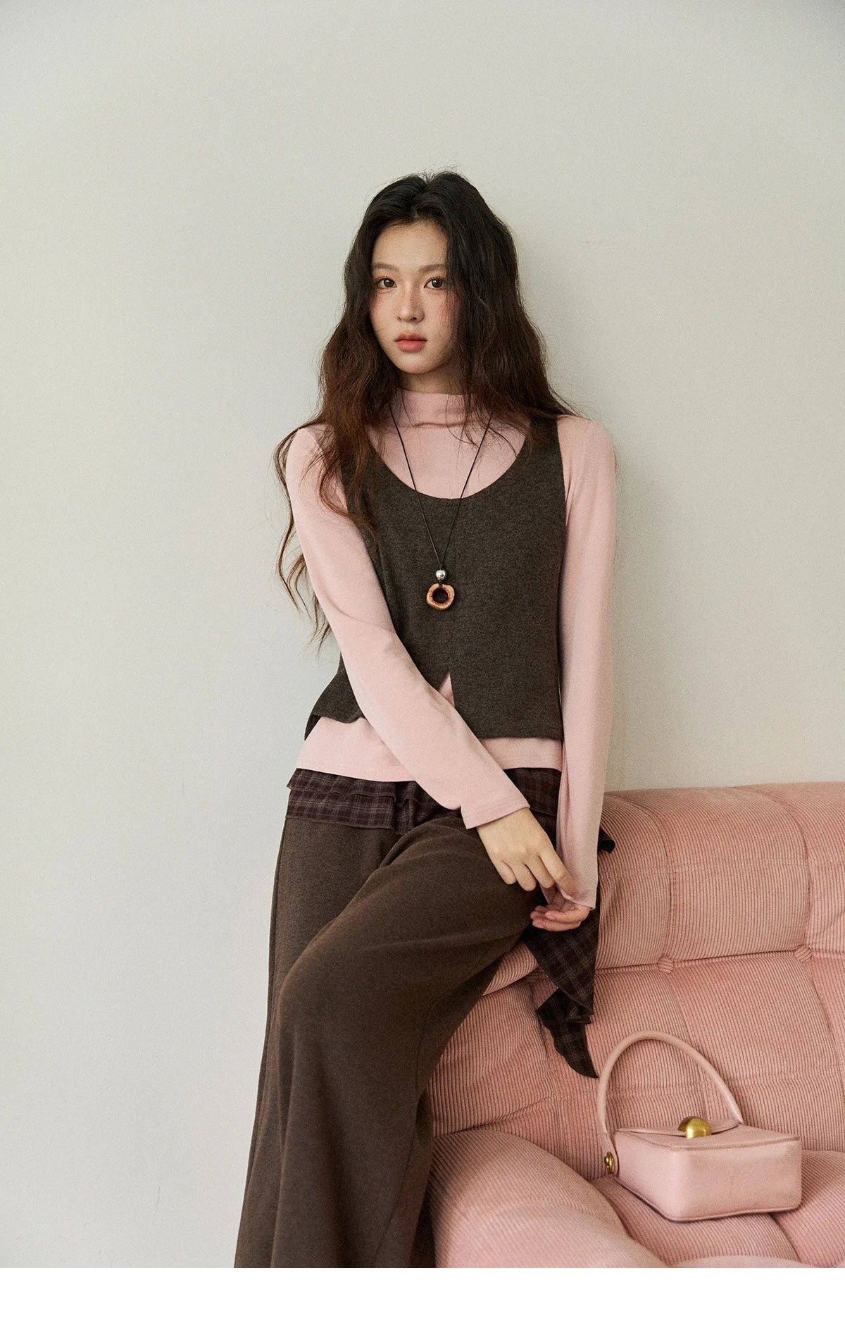Mishow Retro Turtleneck Top & Square Collar Vest Set MXE88T1440
