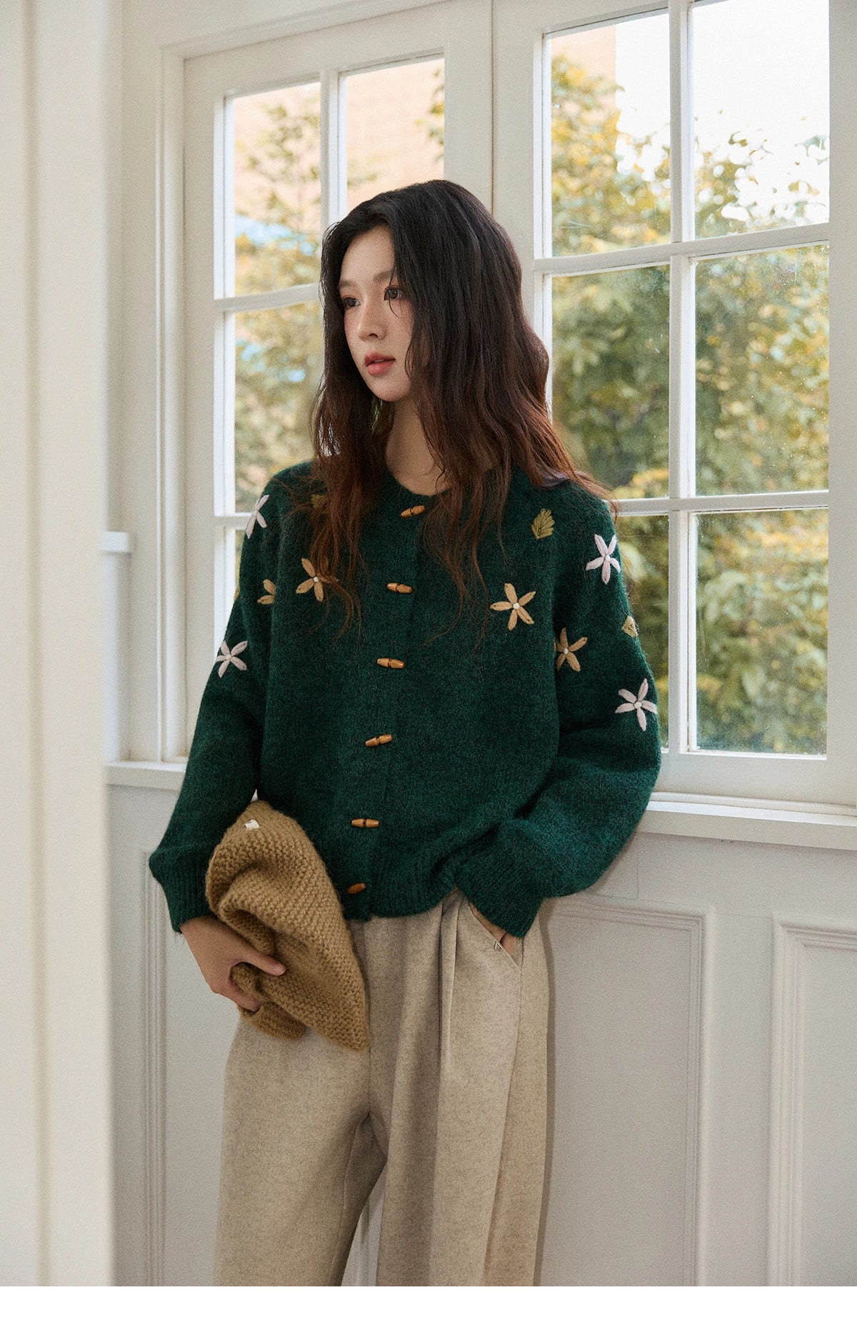 Mishow Green Retro Flower Embroidery Cardigan MXE86Z2729