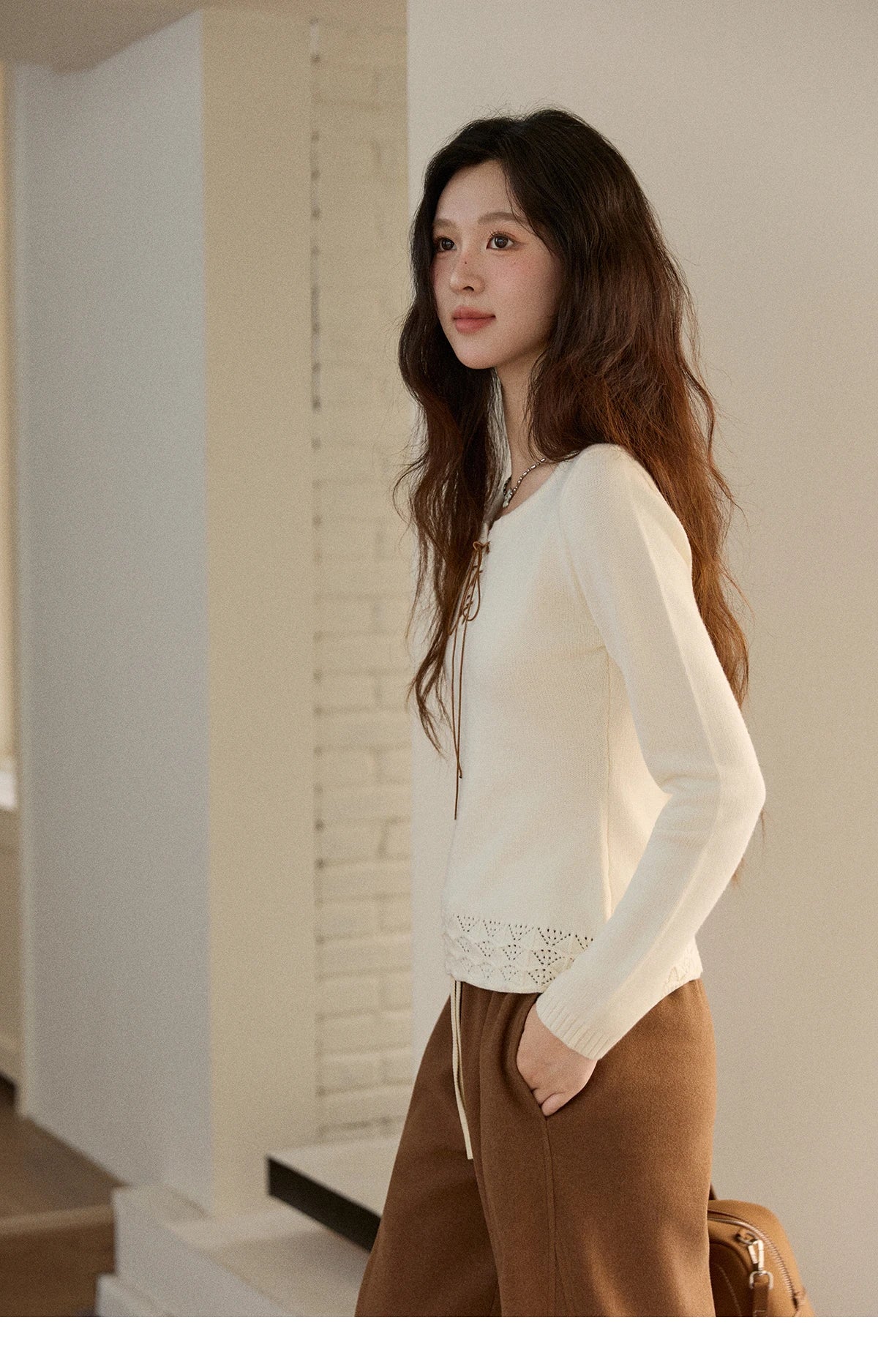 Mishow Beige Contrast French Hem Crochet Sweater MXE89Z2634