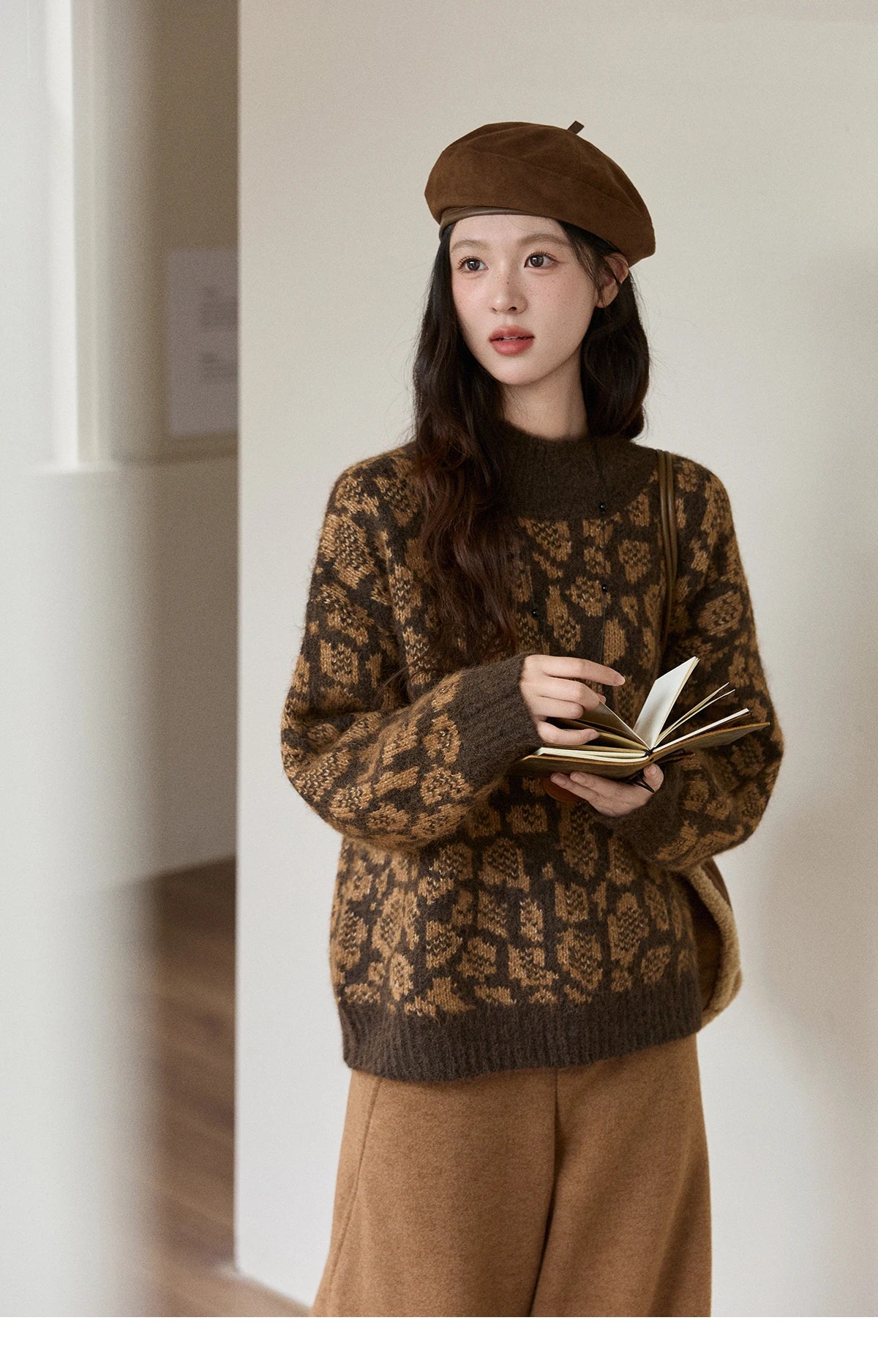Mishow Color Block Leopard Jacquard Half Turtleneck Sweater MXE91Z2839