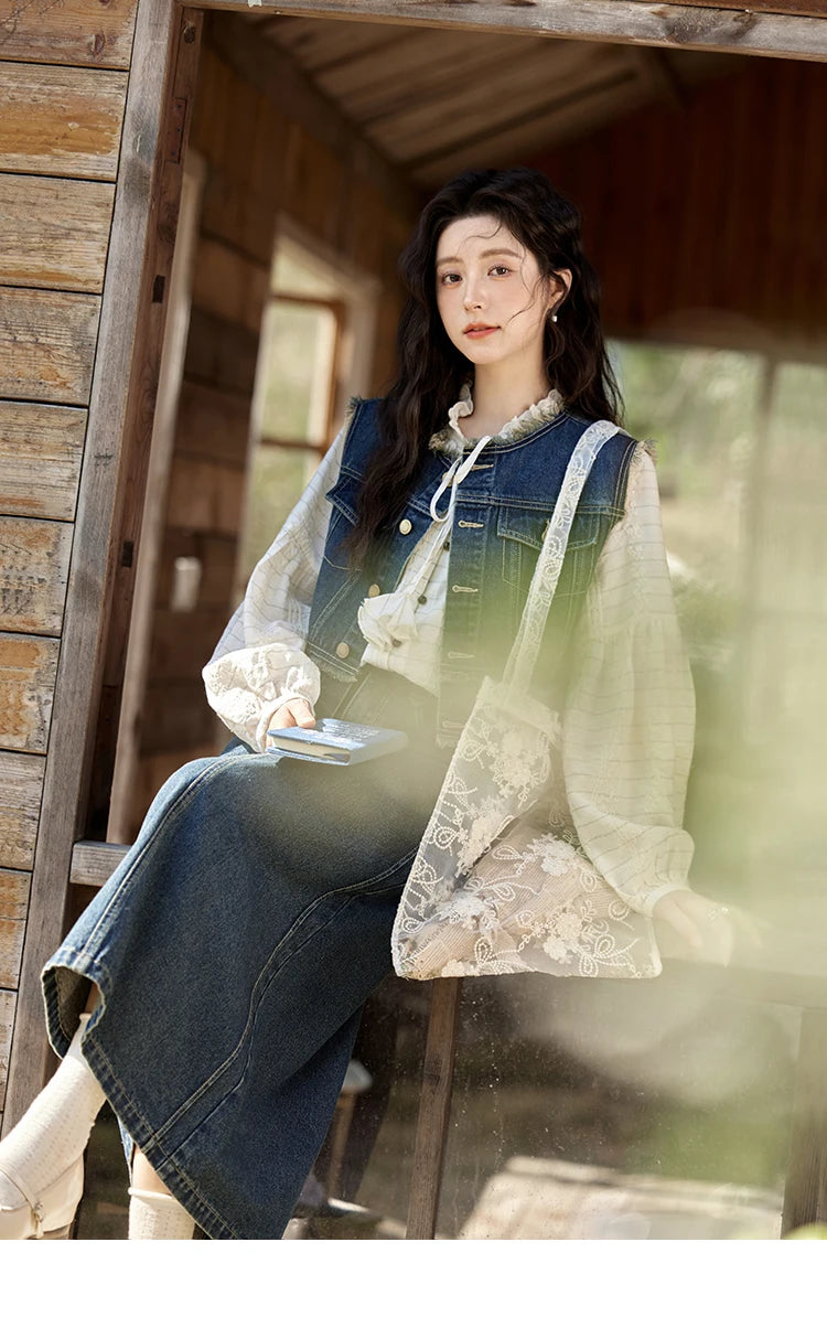 Mishow Raw Edge Round Neck Denim Vest MXE12W0710