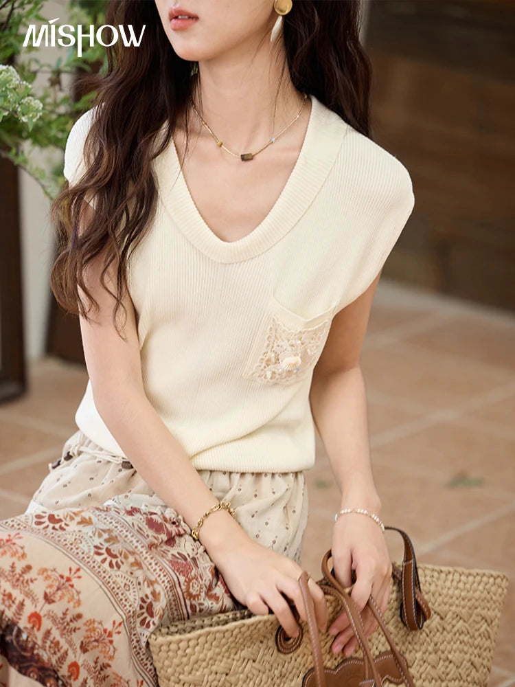 Mishow V-Neck Pocket Shell Lace Raglan Tee MXE34Z1265