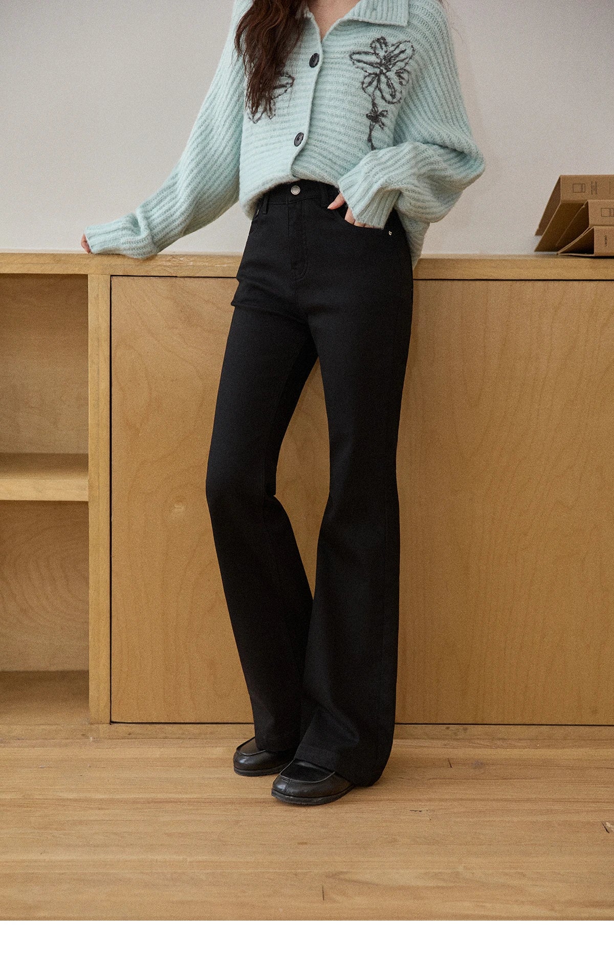 Mishow Vintage Black High Waist Flared Jeans MXE51K1098