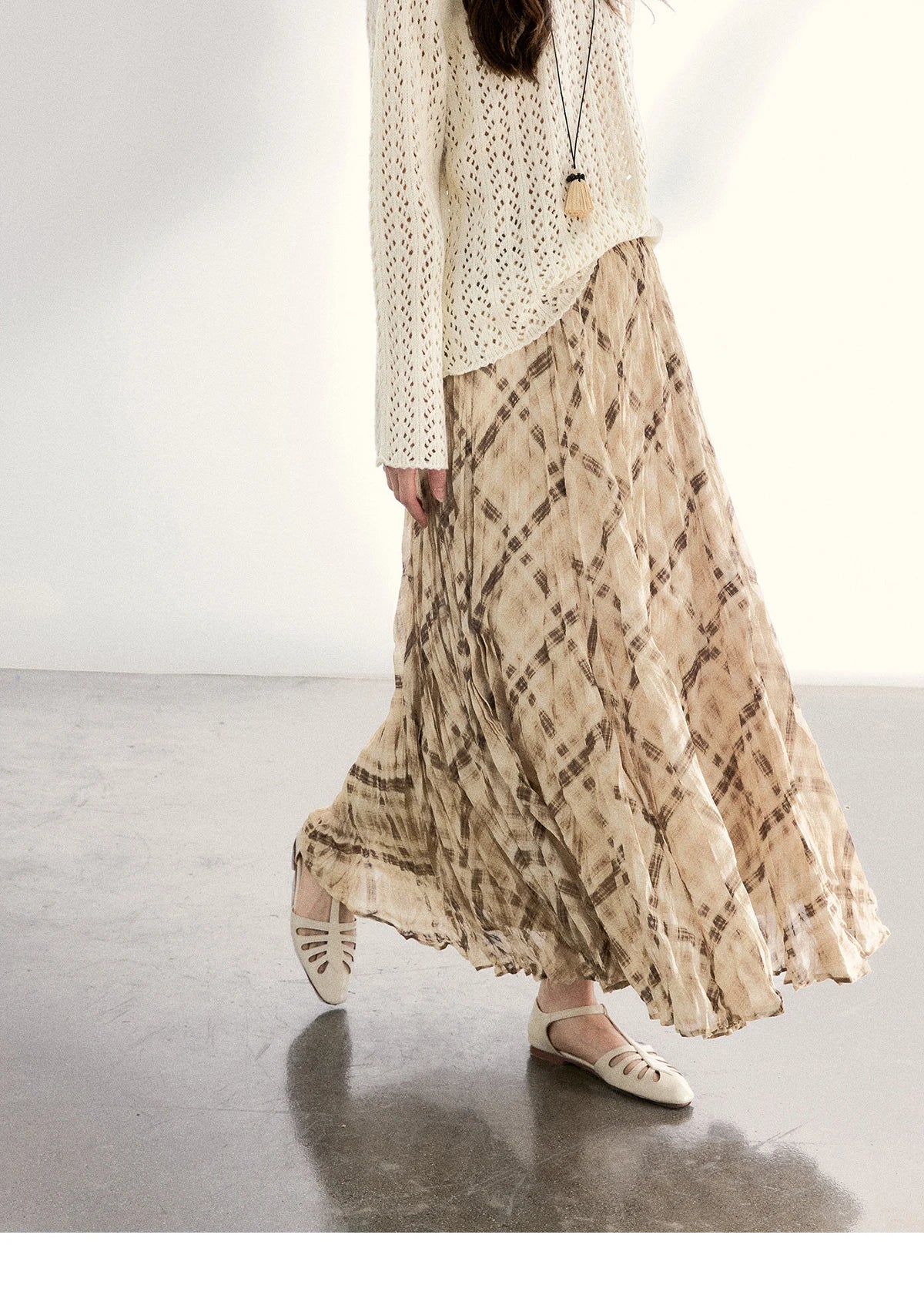 MISHOW Beige Plaid Maxi Skirt High Waist Flowy Elastic MXF108B0769