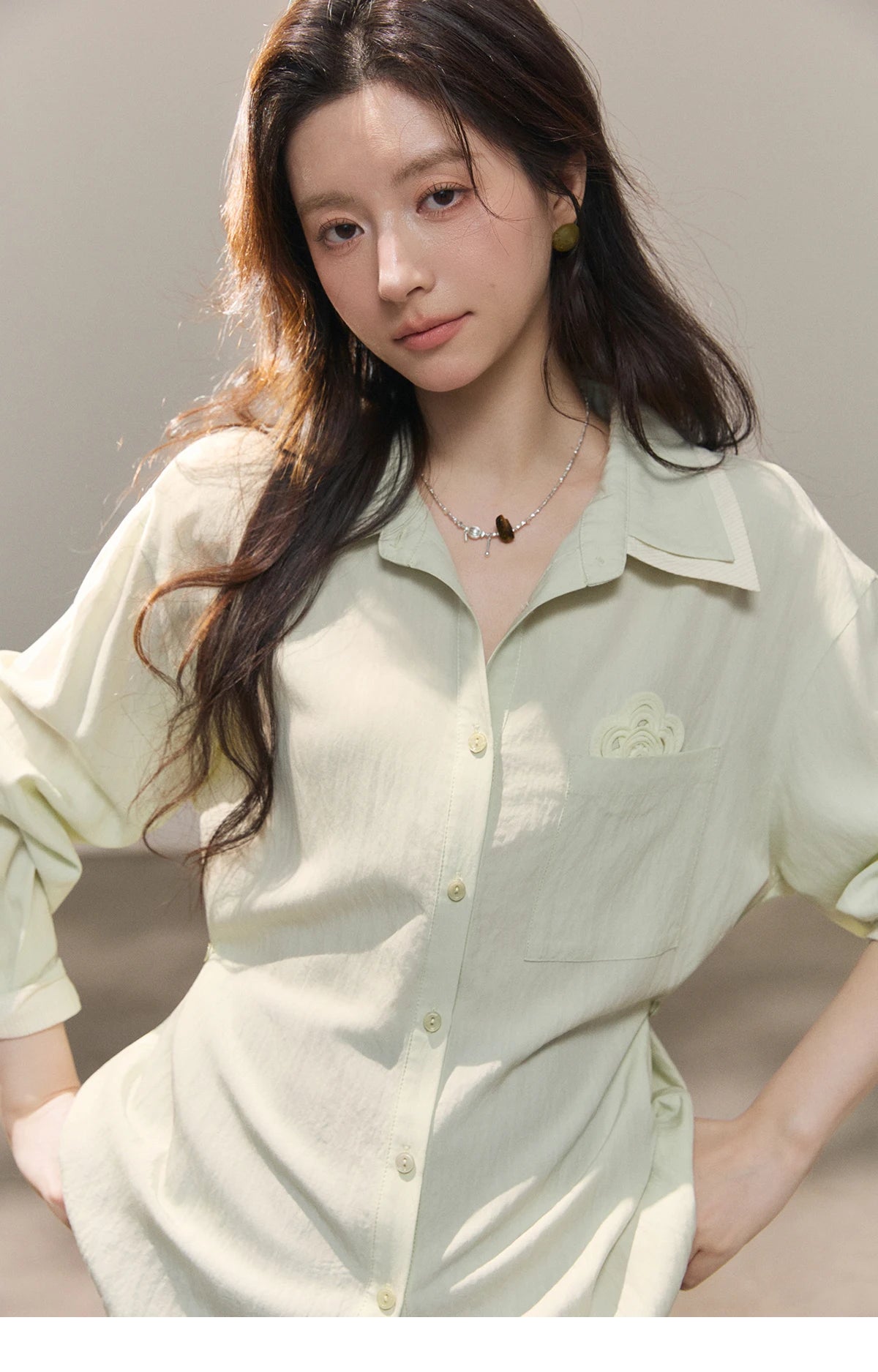 MISHOW Contrast Trim Lapel Shirt Floral Embroidery Pocket MXF13C2440
