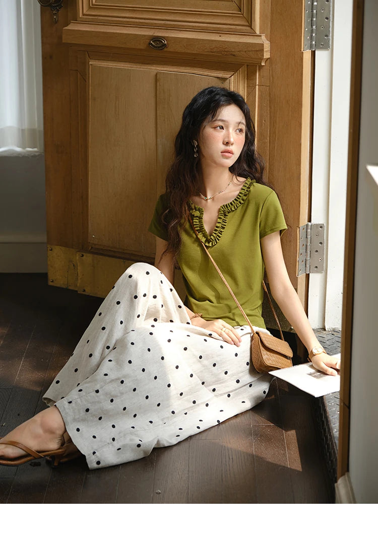 Mishow Lace V-Neck Short Sleeve Tee MXE35T0562