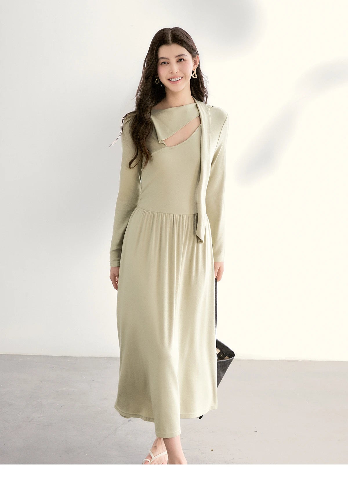 Mishow Light Green Cutout Neck Hollow Ribbon Dress MXF13L2556